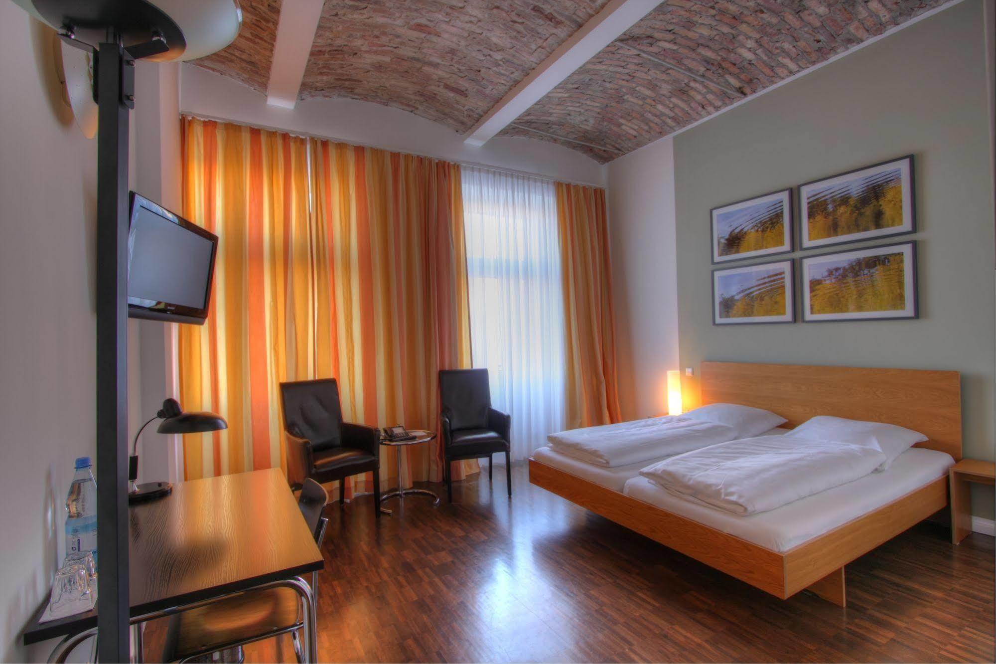 Hotel Johann Berlin Exterior photo